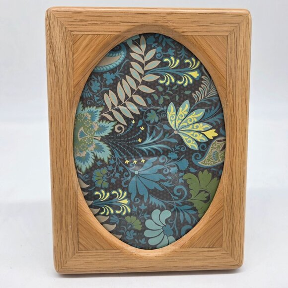 Handcrafted Oak Wood Picture Frame With Oval Center 4x6 - Picture 1 of 10